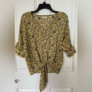 Max Studio tie front blouse floral ruffle detail || size S || yellow blue